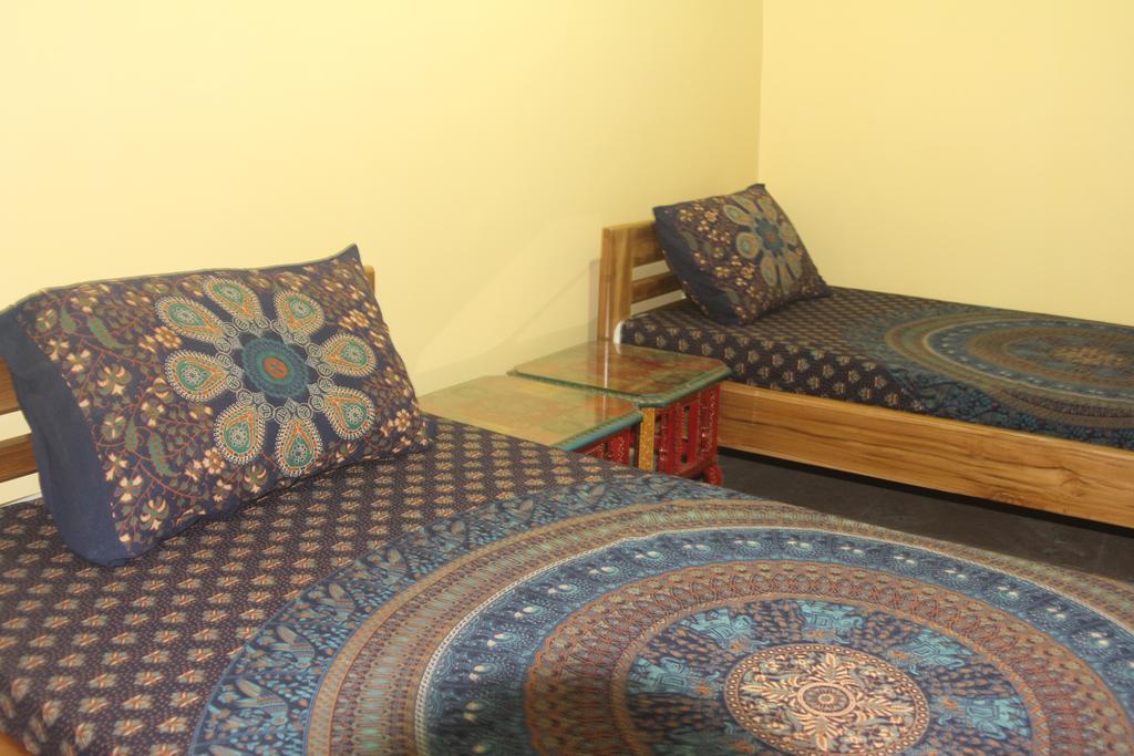 Lotus Paying Guesthouse - Varanasi — Photos 3